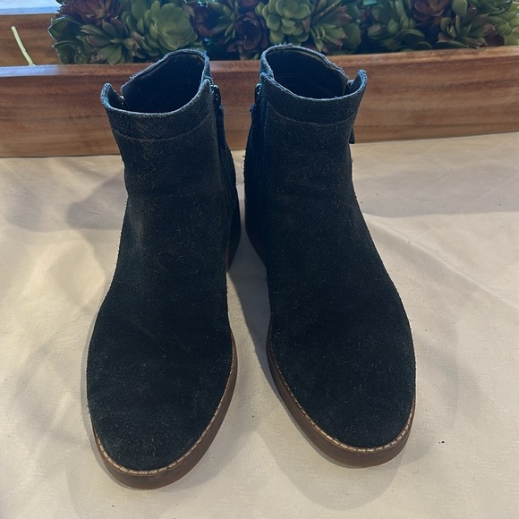 Cole Haan women’s Rene leather Suede black Bootie boot boots size 9 EUC - Picture 2 of 9